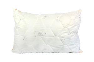 Стеганая подушка из холлофайбера в микрофибре LightHouse Sheep кремовая 50x70
